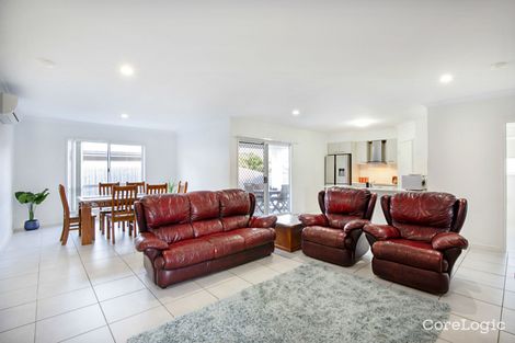 Property photo of 2/37 Valley Drive Cannonvale QLD 4802