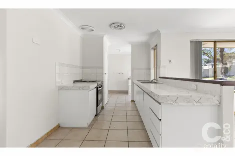 Property photo of 11 Sloan Drive Leda WA 6170