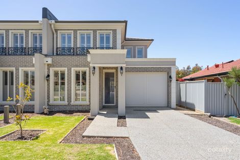 10b Cocoparra Cres, Taylors Lakes, VIC 3038