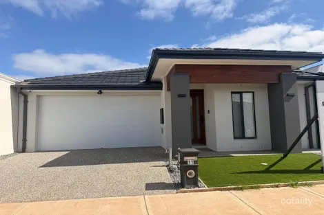 11 Hairpin Dr, Tarneit, VIC 3029