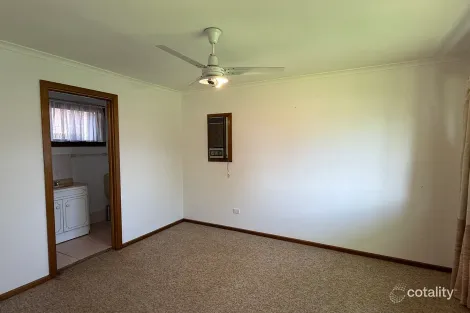 Property photo of 9 Jennier Crescent Brahma Lodge SA 5109