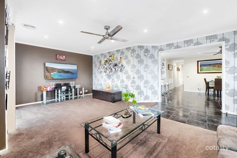 Property photo of 13 Hazelwood Avenue Cranbourne North VIC 3977