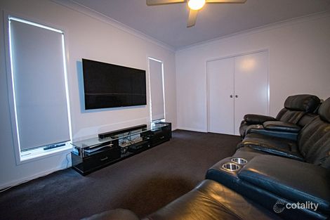 Property photo of 32 Adam Street Beachmere QLD 4510