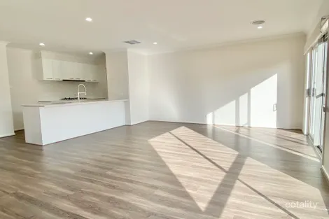 Property photo of 5 Crathes Street Wyndham Vale VIC 3024