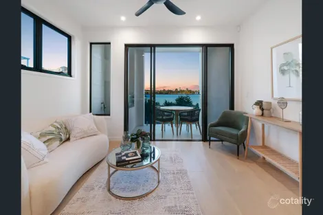 Property photo of 1/19 Watts Drive Varsity Lakes QLD 4227