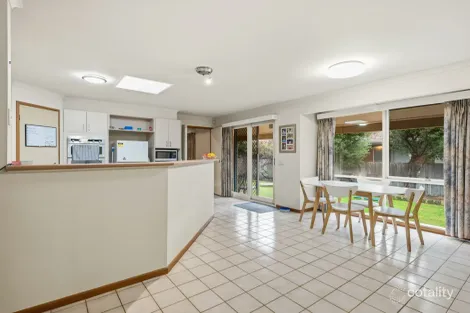 Property photo of 5 Maneroo Court Eastwood VIC 3875