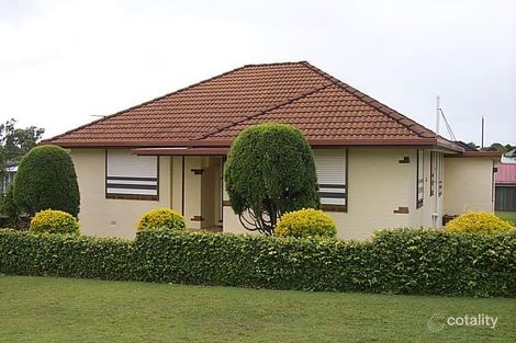 24 Stanton St, Cannon Hill, QLD 4170