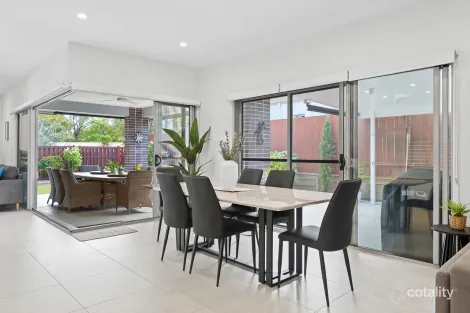 Property photo of 28 Mapleton Crescent Capalaba QLD 4157