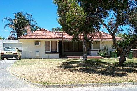 22 Bramwell Rd, Noranda, WA 6062