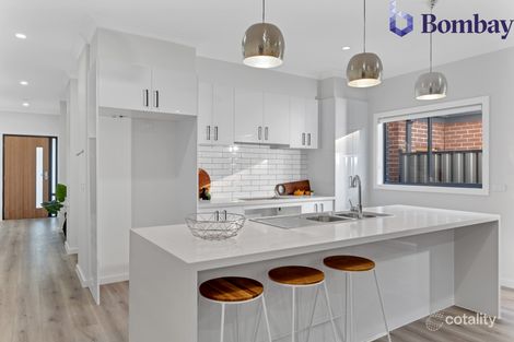 Property photo of 42 Distinction Avenue Craigieburn VIC 3064