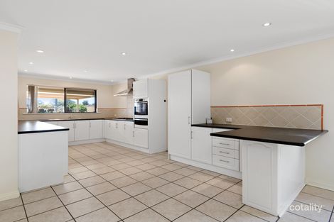 Property photo of 2 McFarlane Close Willetton WA 6155