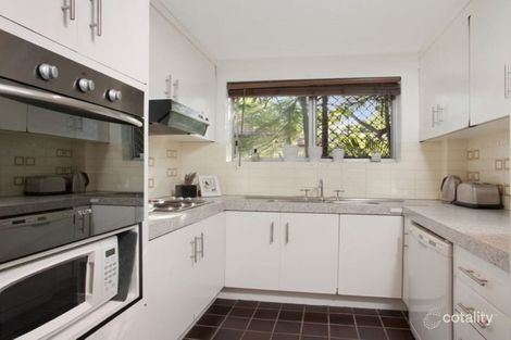 Property photo of 2/10 Stirrat Street Coorparoo QLD 4151