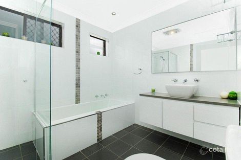 Property photo of 35 Arunta Drive Thirroul NSW 2515