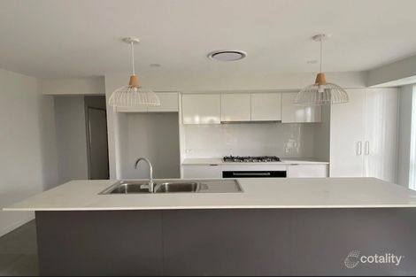 4 Viridian Cct, Helensvale, QLD 4212