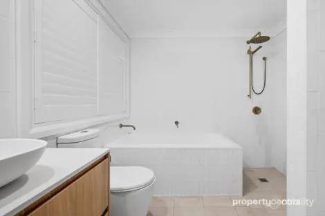 Property photo of 12 Marsh Place Cranebrook NSW 2749