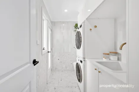 Property photo of 12 Marsh Place Cranebrook NSW 2749