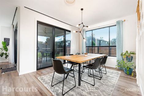 Property photo of 11 Kingsbarn Street Colebee NSW 2761