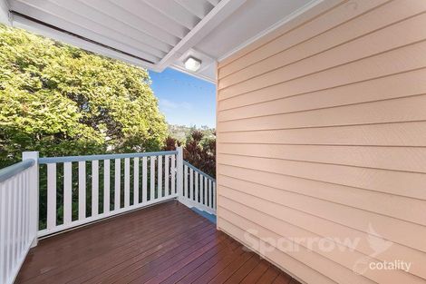 Property photo of 39 Waratah Avenue Holland Park West QLD 4121