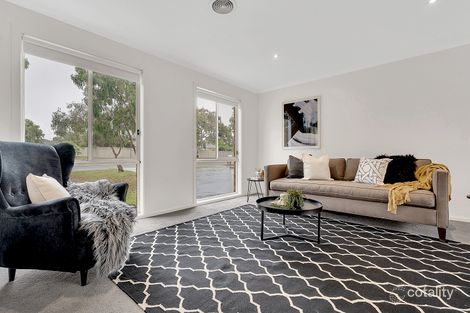 Property photo of 5 Woodlea Crescent Craigieburn VIC 3064