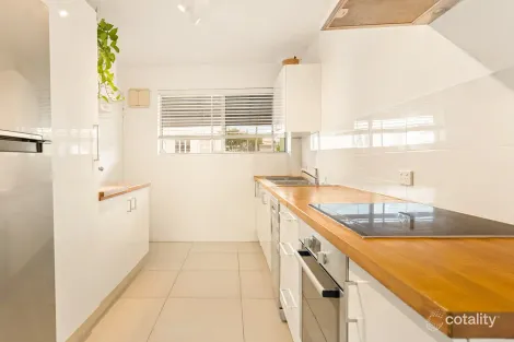 Property photo of 1/671 Wynnum Road Morningside QLD 4170