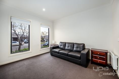 Property photo of 4 Avebury Drive Cobblebank VIC 3338