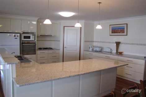 Property photo of 12 Tahara Crescent Estella NSW 2650