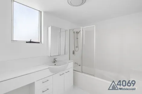 Property photo of 4/16 Grosvenor Road Indooroopilly QLD 4068