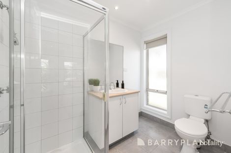 Property photo of 22 Alfred Park Drive Tarneit VIC 3029