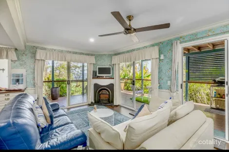 74 Mapleton Falls Rd, Mapleton, QLD 4560