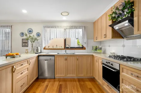 Property photo of 15 Maverick Close Doncaster VIC 3108