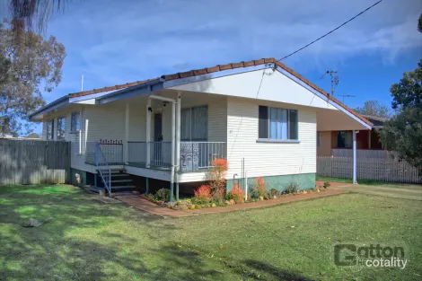 47 MILLIGAN ST, OAKEY, QLD 4401