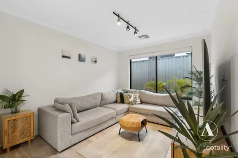 Property photo of 8 Grasby Way Piara Waters WA 6112