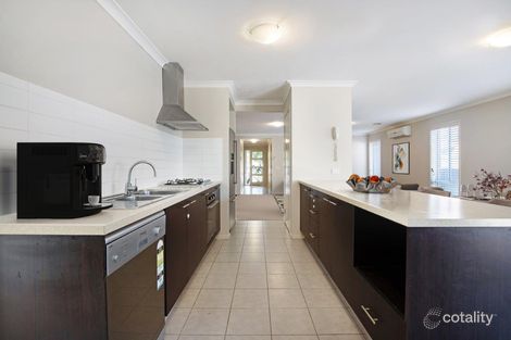 Property photo of 25 Brockwell Crescent Manor Lakes VIC 3024