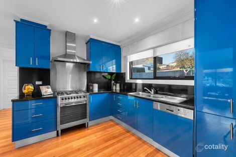Property photo of 1 McComas Grove Burwood VIC 3125