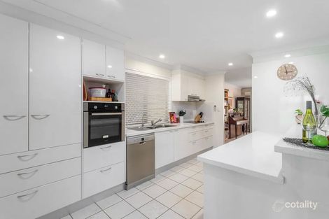 Property photo of 26 Hermitage Place Forest Lake QLD 4078
