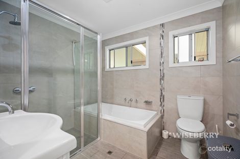 Property photo of 17 Dunvegan Street Mannering Park NSW 2259