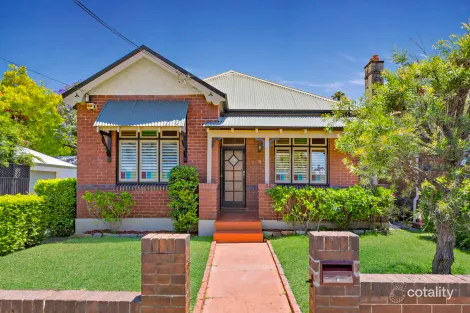8 THERRY ST, DRUMMOYNE, NSW 2047
