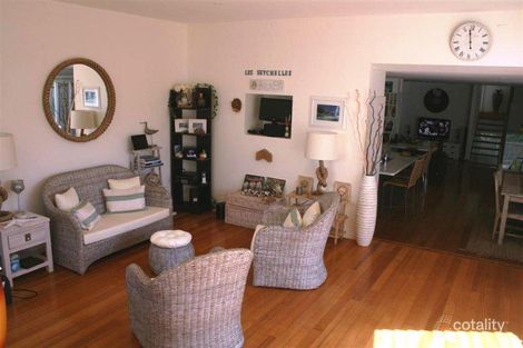 Property photo of 18 Bluff Road Emerald Beach NSW 2456