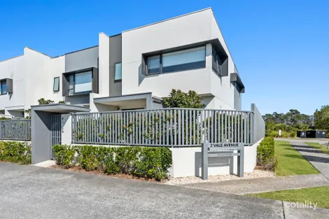 21/2 Vale Ave, Arundel, QLD 4214