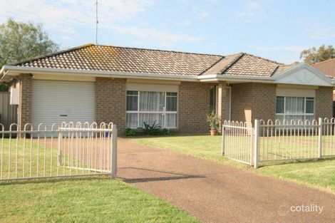 Property photo of 1 Bird Place St Helens Park NSW 2560