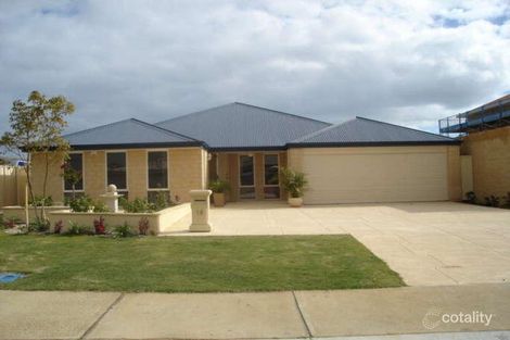 16 Hamelin Dr, Lake Coogee, WA 6166