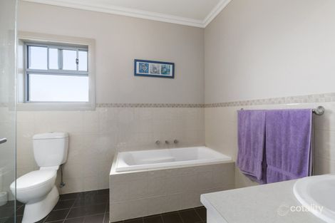 Property photo of 11 Hawkview Close Darlington SA 5047