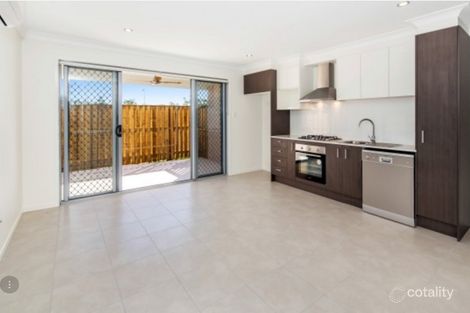 Property photo of 2/4 Eucalyptus Crescent Ripley QLD 4306