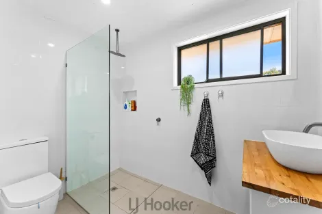 Property photo of 1 Avery Close Kilaben Bay NSW 2283