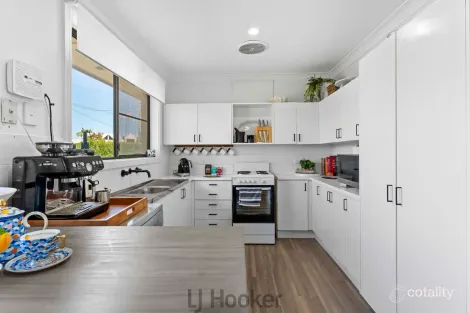 Property photo of 1 Avery Close Kilaben Bay NSW 2283