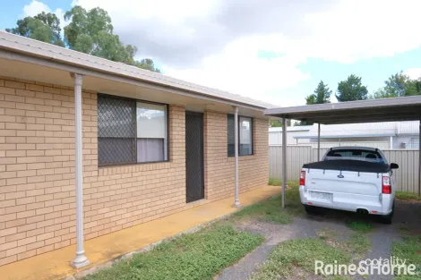 Property photo of 2/37 Oswald Street Inverell NSW 2360