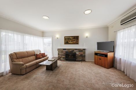 Property photo of 1 Hopetoun Court Bentleigh East VIC 3165