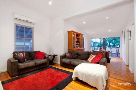 Property photo of 19 Lockerbie Street Kangaroo Point QLD 4169