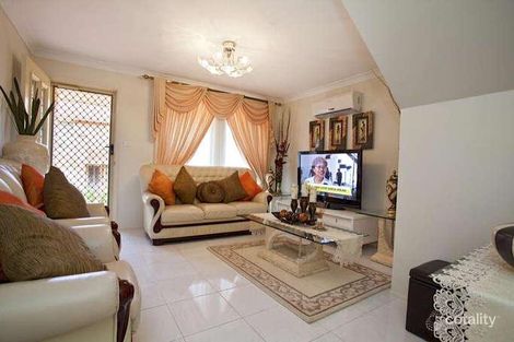 Property photo of 2/650-652 Hume Highway Casula NSW 2170