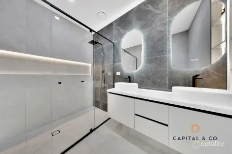 Property photo of 13 Lynnwood Drive Mickleham VIC 3064